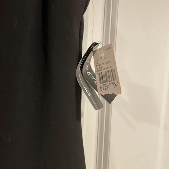 *Final Price* NWT Little Black Dress 4P Stretchy Sophisticated - Picture 5 of 5